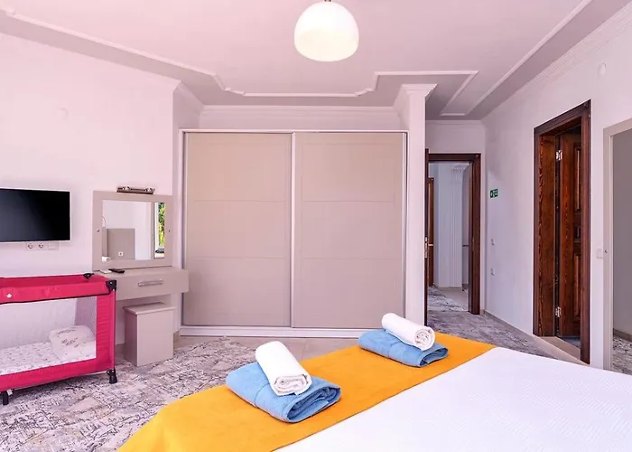 Вилла İslamlar 3 Bedroom With Private Pool Калкан